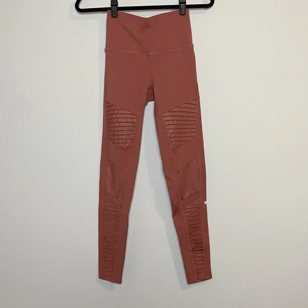 Alo High Waisted Pink Quartz Moto Leggings